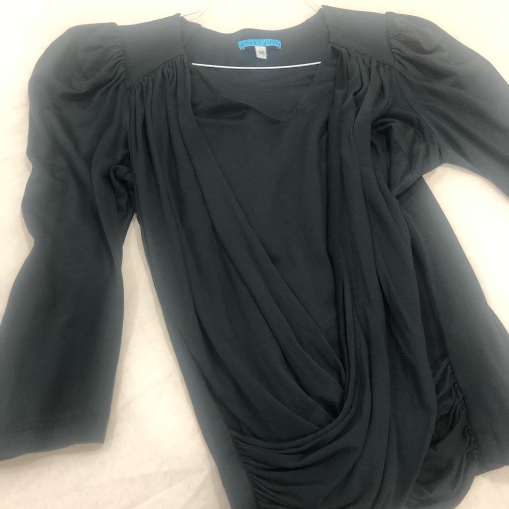 Super sexy Alice and Olive top